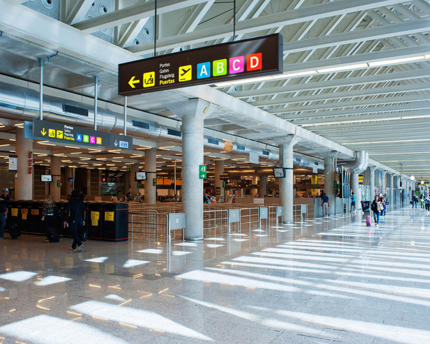 Terminal Interiores-aeropuerto De Palma De Mallorca