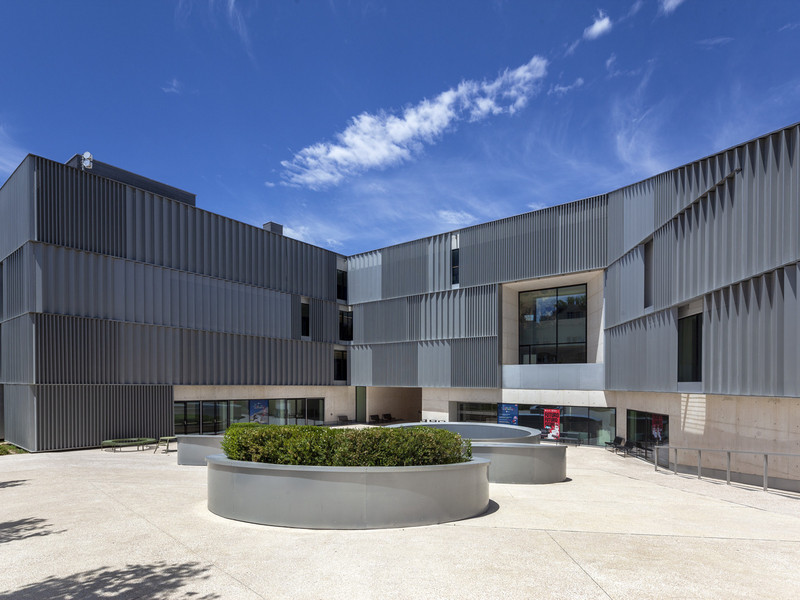 5. OFICINAS Y EDIFICIOS