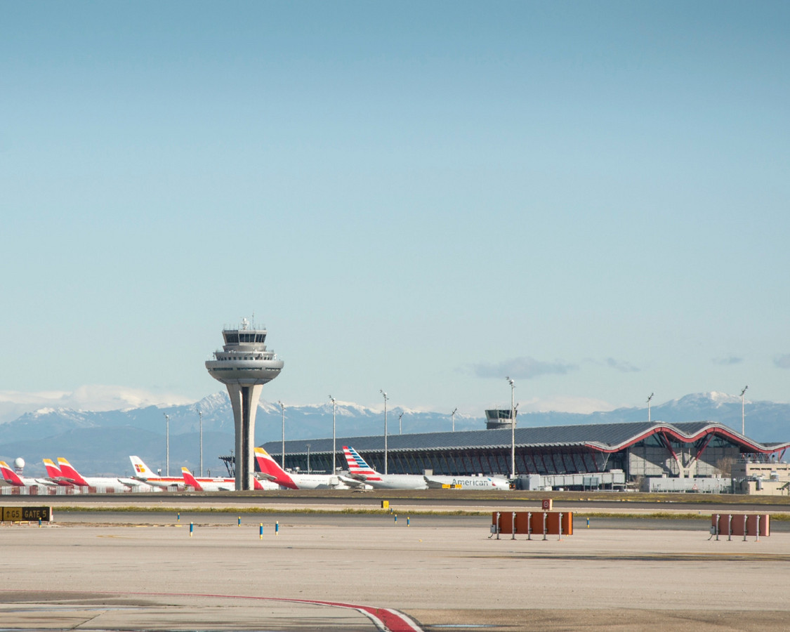 Campo De Vuelo-aeropuerto Barajas 3 0
