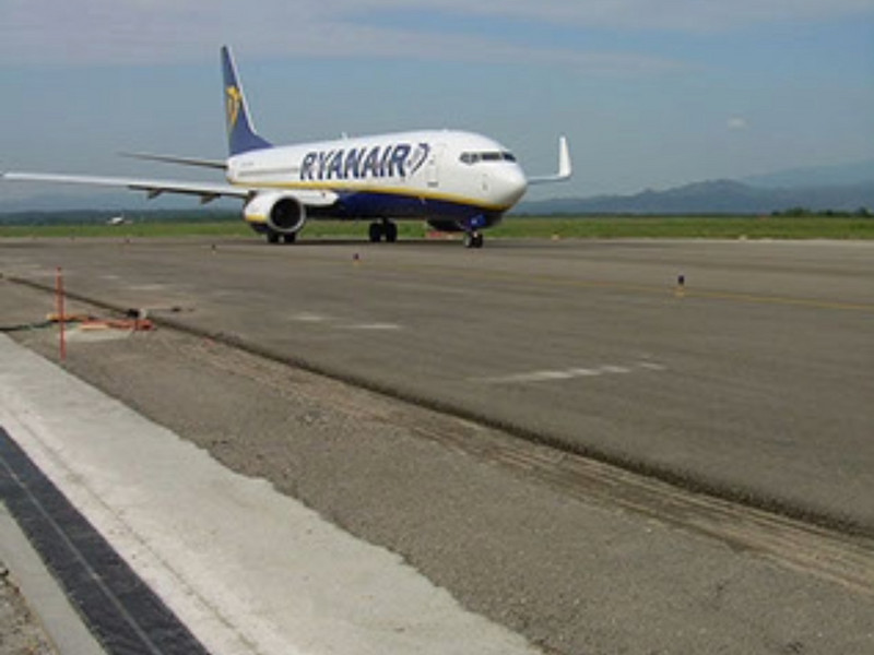 Aeroporto de Girona, Espanha