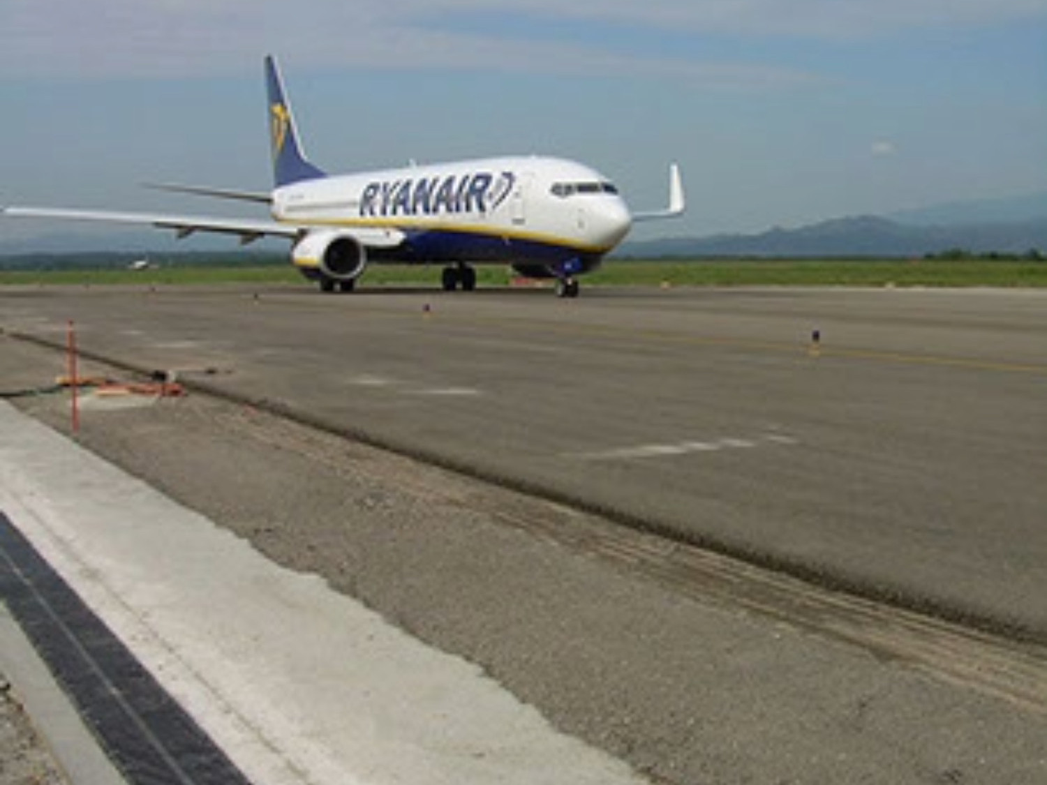 Aeropuerto-girona1
