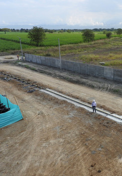 Aco-nave-dollarcity-02