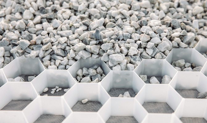 Gravelguard-with-gravel-671-x-400