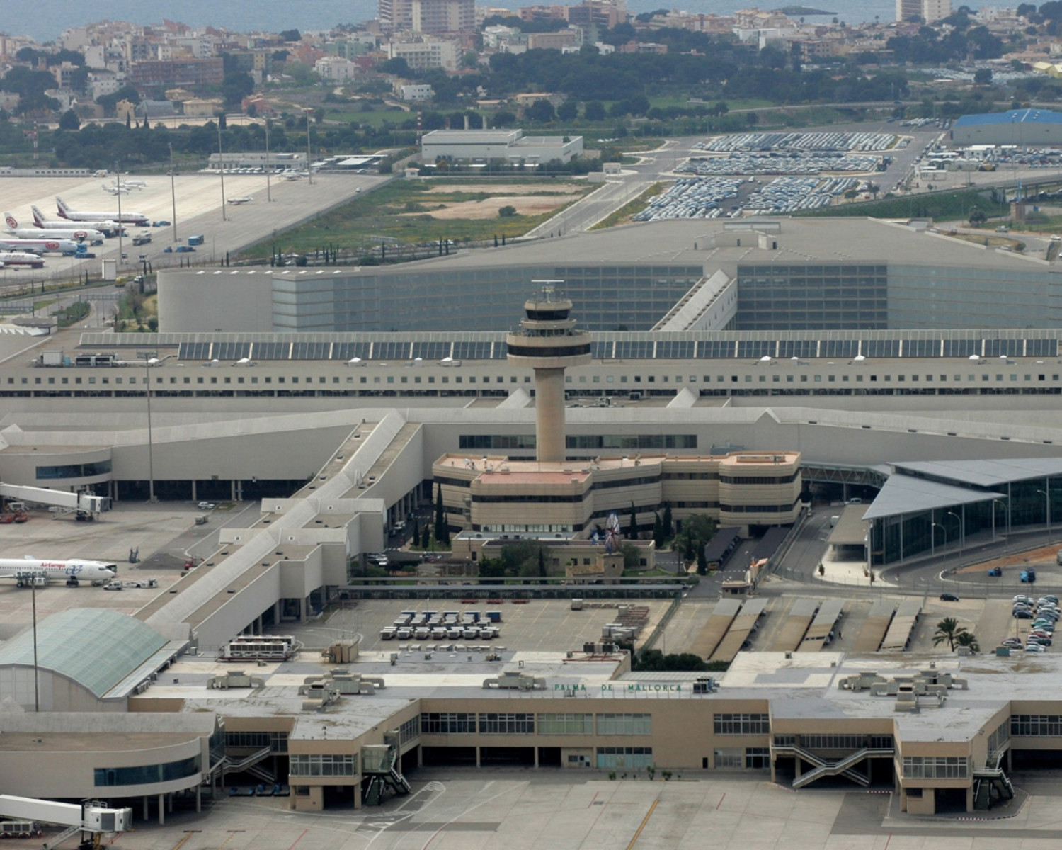 Terminal Exteriores-aeropuerto De Palma De Mallorca-1