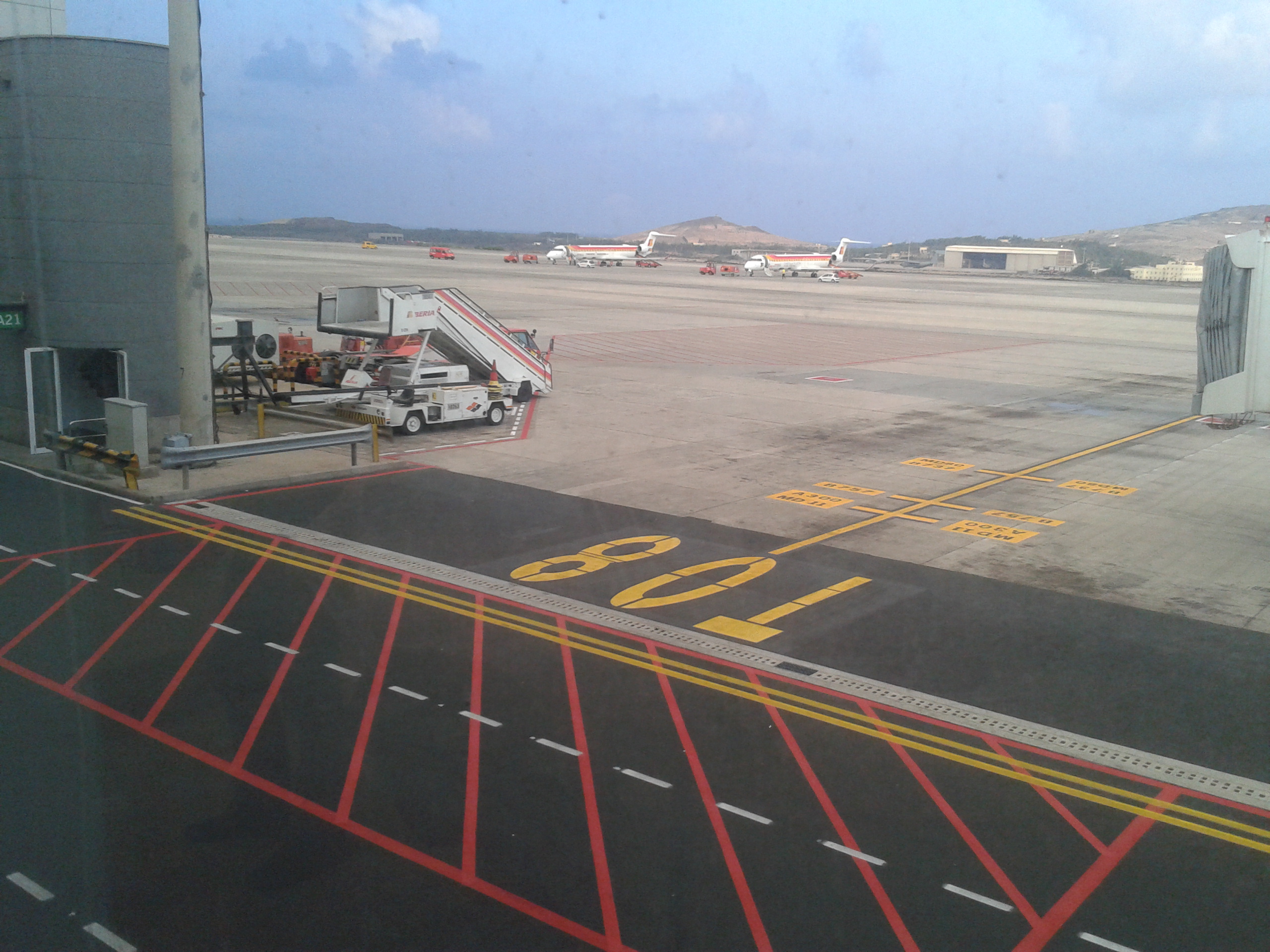 Canais de drenagem ACO no Aeroporto de Gran Canaria