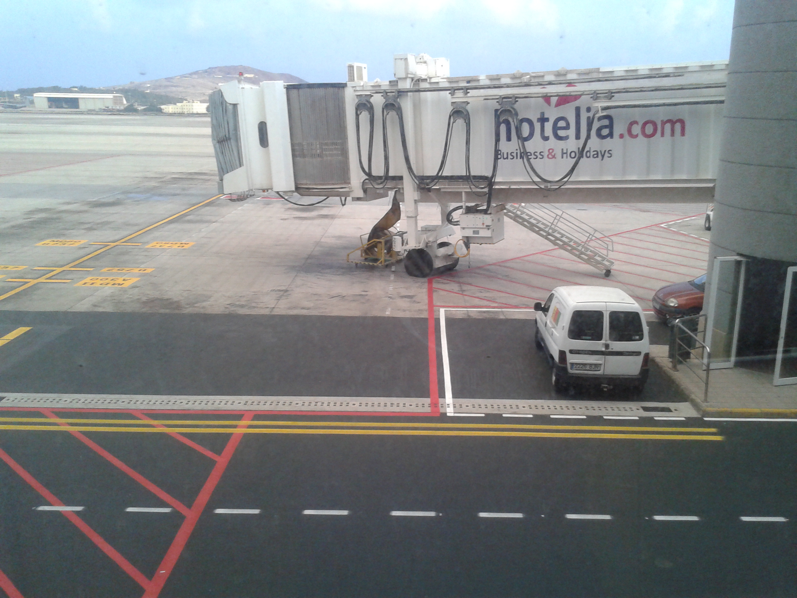 Canales de drenaje ACO en el Aeropuerto de Gran Canaria