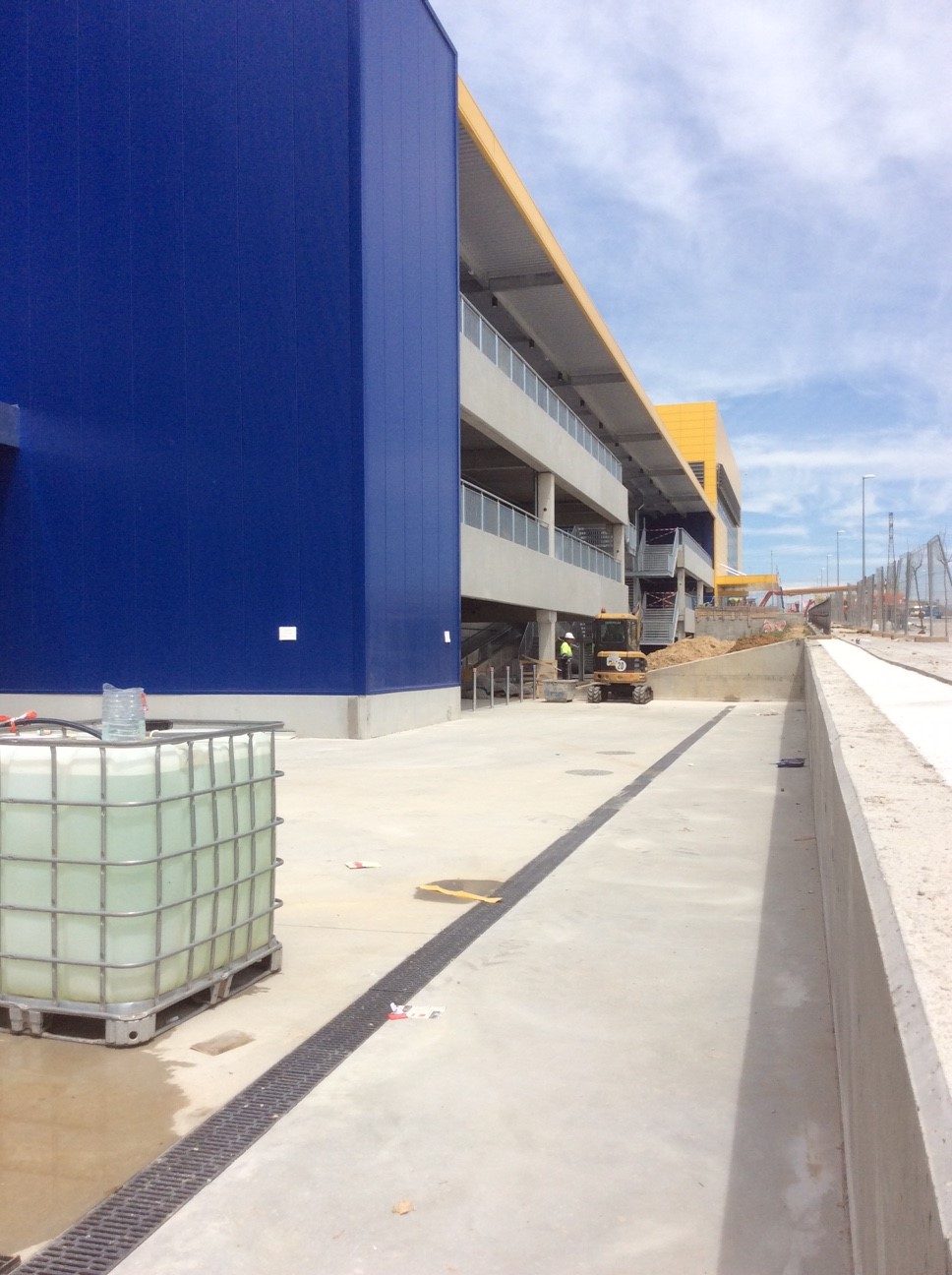 Soluções de drenagem ACO no Ikea em Alcorcón.