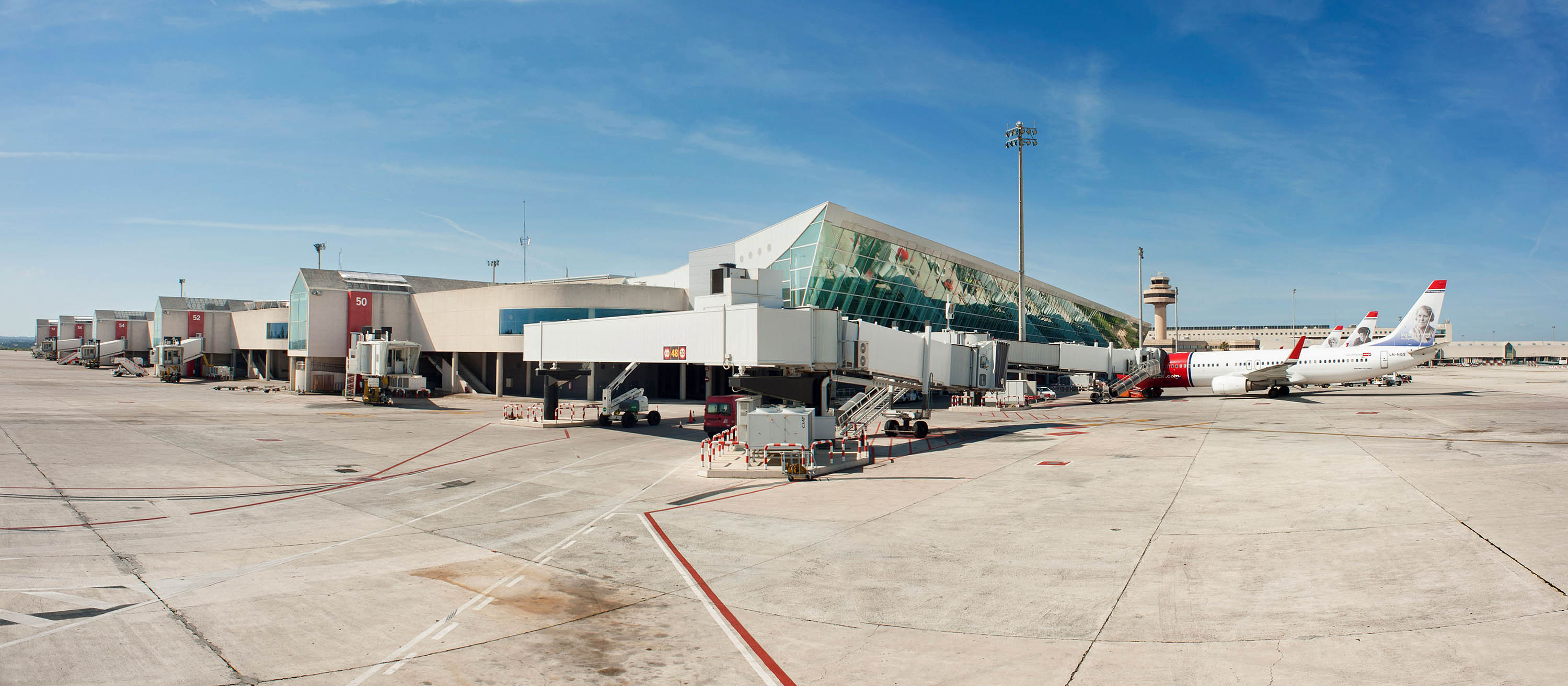 Canais de drenagem ACO no Aeroporto de Palma de Mallorca